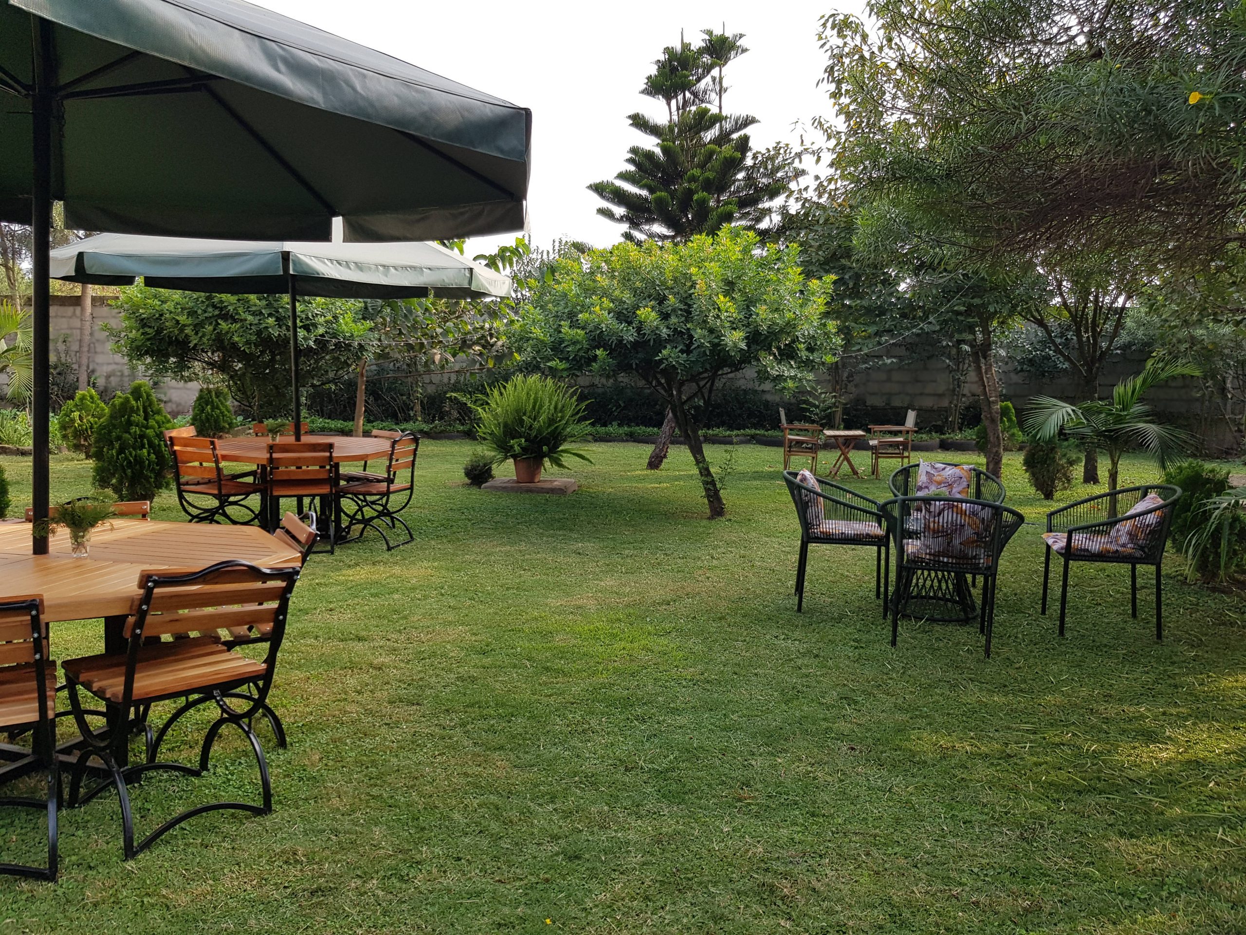 Teresita's garden with tables